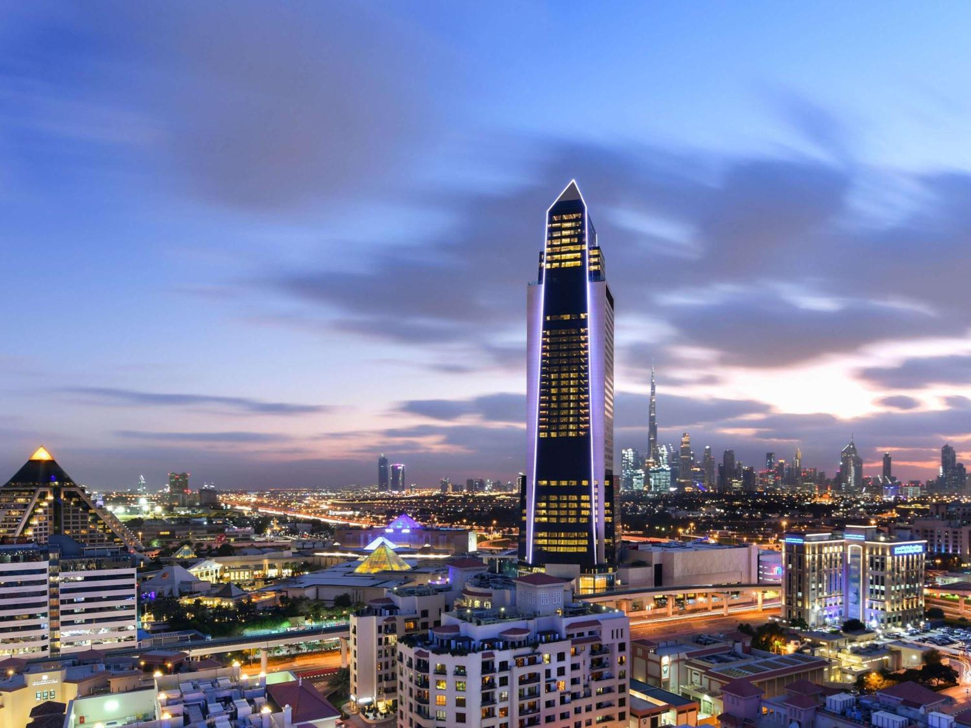 Sofitel Dubai The Obelisk Ξενοδοχείο Εξωτερικό φωτογραφία The Address Downtown Dubai